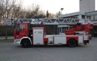 Drehleiter mit Korb 23/12