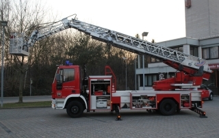 Drehleiter mit Korb 23/12