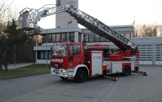 Drehleiter mit Korb 23/12