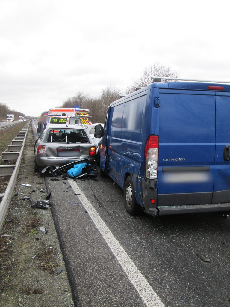 03.03.2016 Verkehrsunfall Bundesautobahn 5