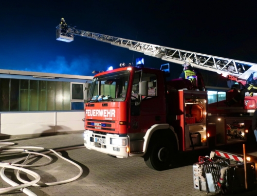 Großeinsatz nach Brand in einer Gewerbehalle in Bensheim