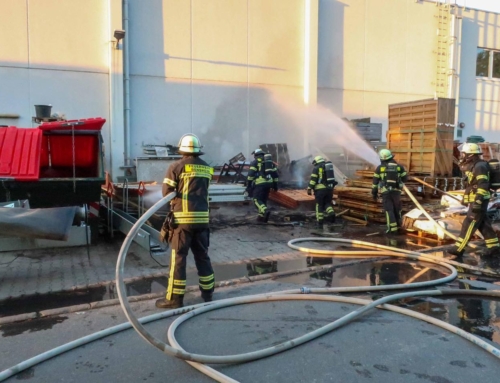 Erneut Paletten auf Bensheimer Baumarkt-Gelände in Brand geraten
