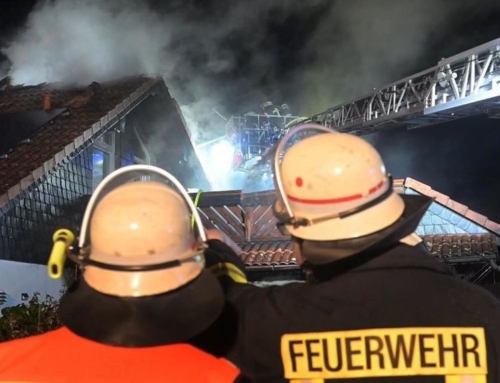 Garagenbrand in Reichenbach greift auf Wohnhaus über